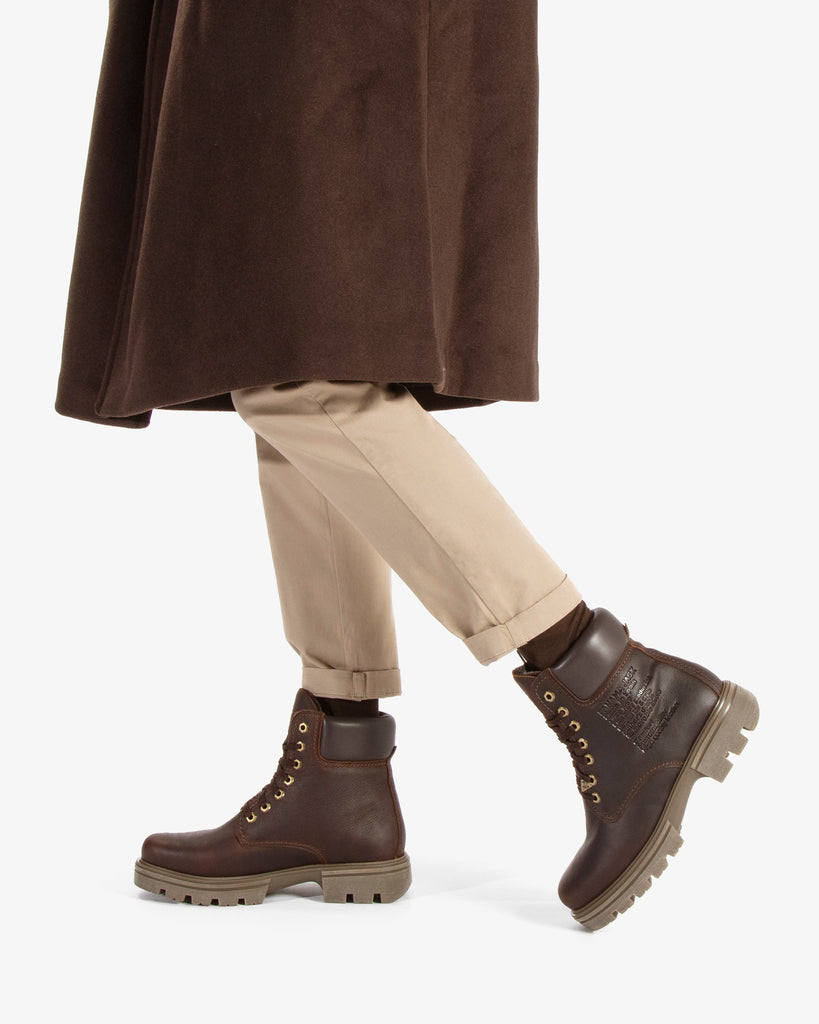 Cody botas de piel con forro interior de pelo. castaño