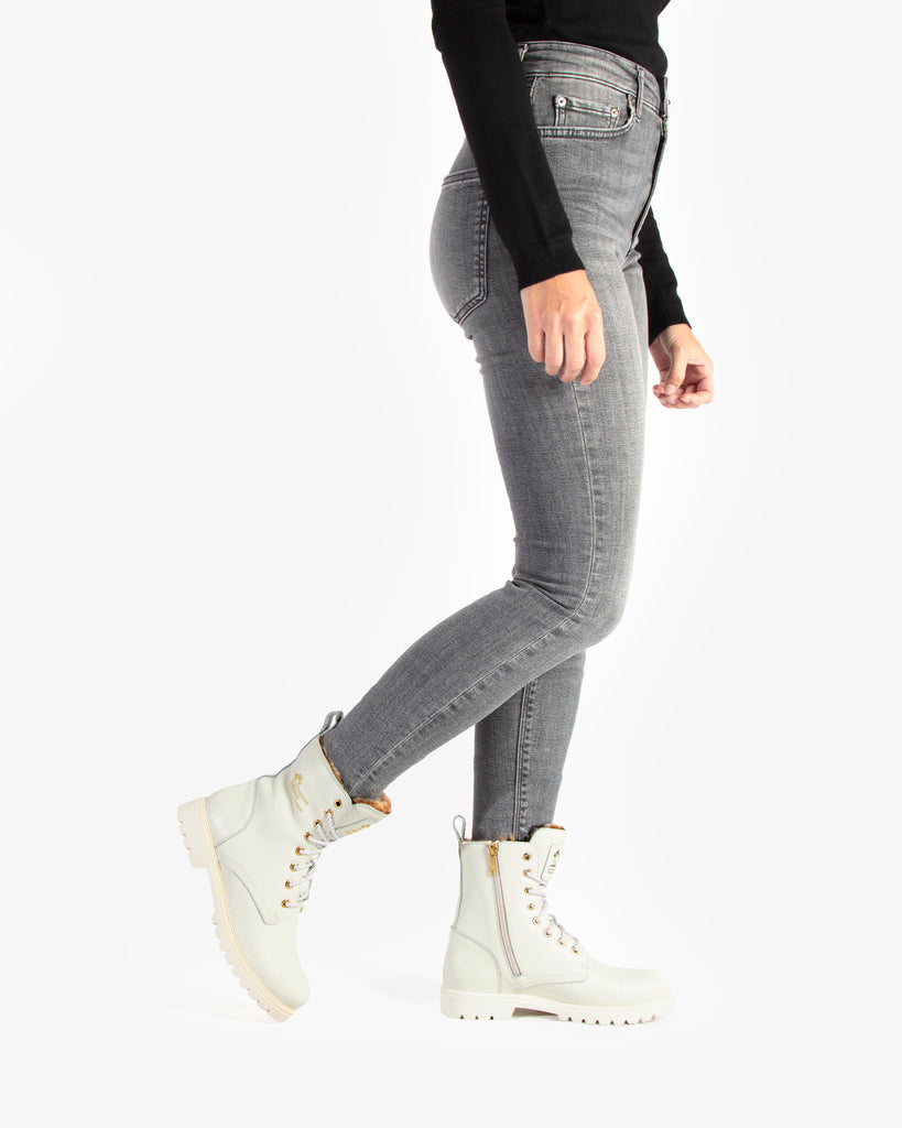 Frisia botas de piel con forro interior de pelo. blanco