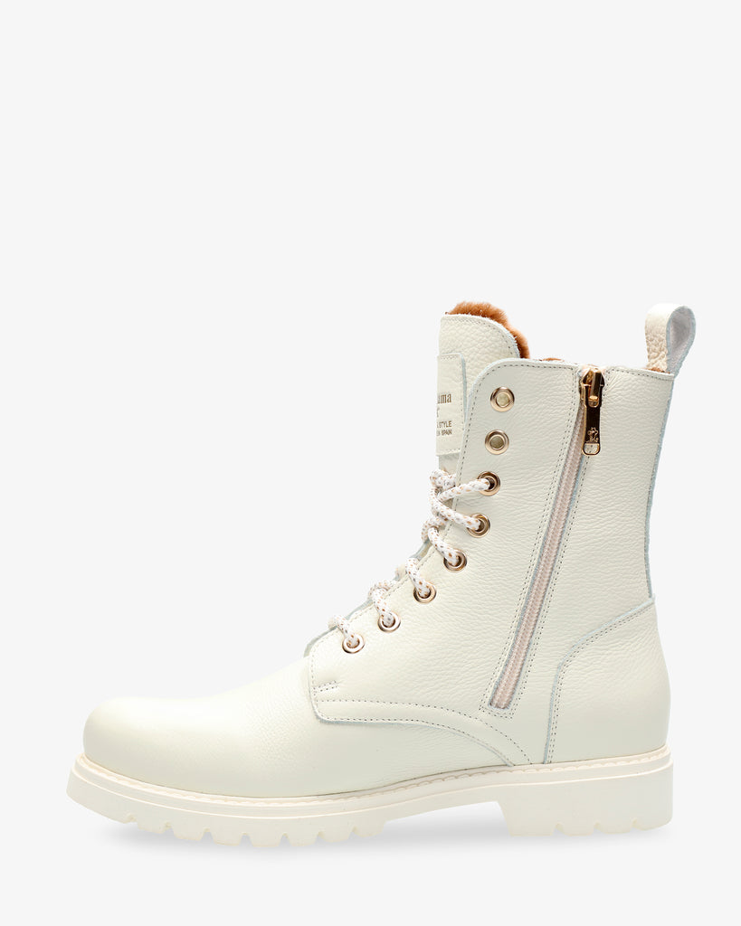 Frisia botas de piel con forro interior de pelo. blanco