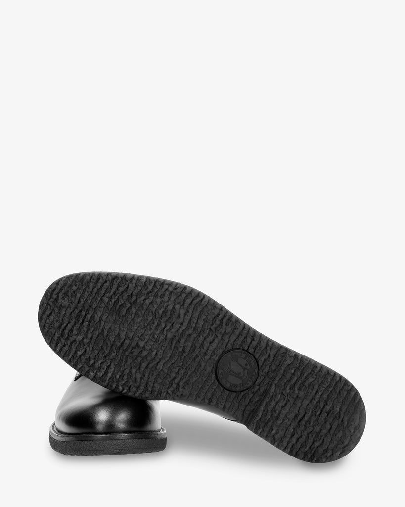 Gante zapatos de piel con forro interior de piel. negro