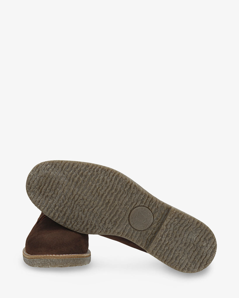 Gante zapatos de piel con forro interior de piel. marron