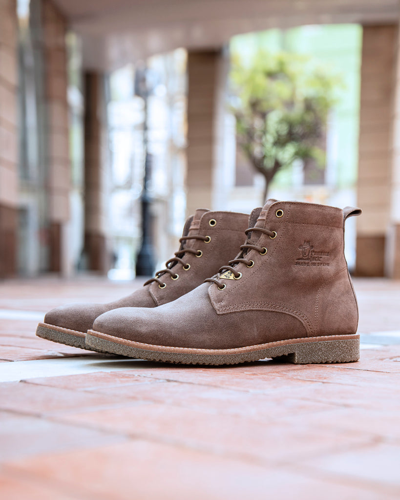 Glasgow Igloo botines de piel con forro interior de pelo natural. humo