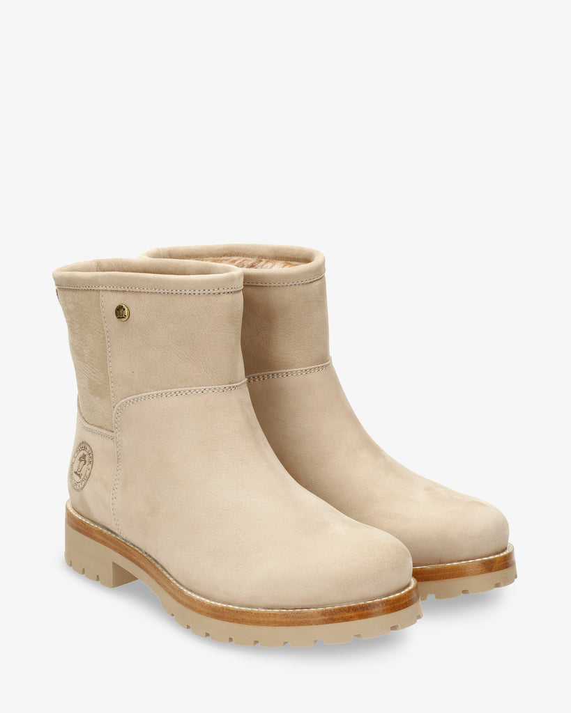 Grace botas de piel con forro interior de pelo. crudo