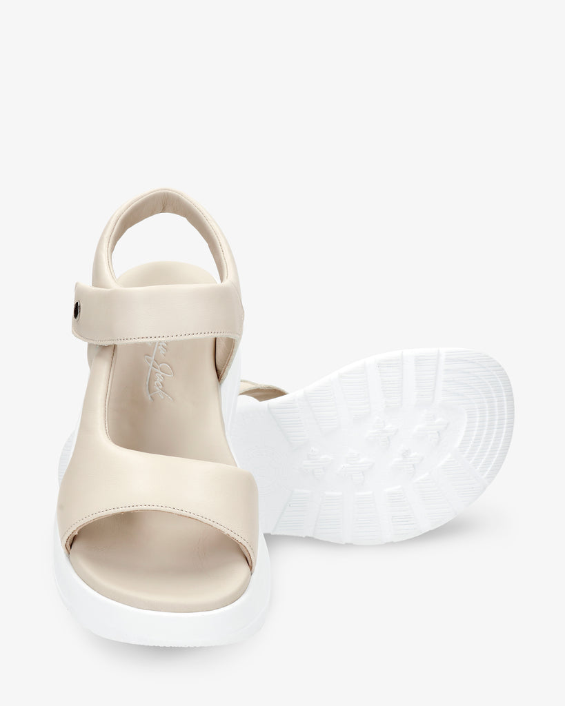 Naroa sandalias de piel con forro interior de piel. crudo