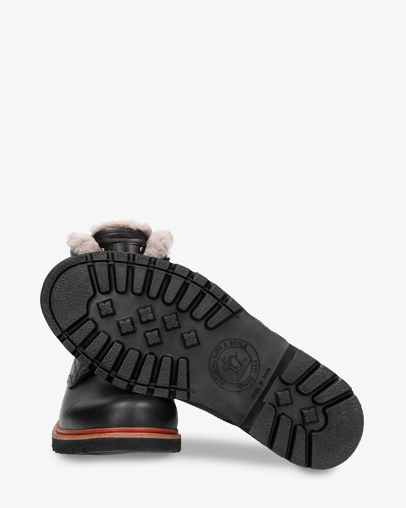 P03 Aviator Igloo botas de piel con forro interior de pelo natural. negro