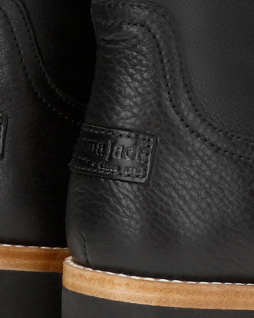 Patricia Igloo botas de piel con forro interior de pelo natural. negro